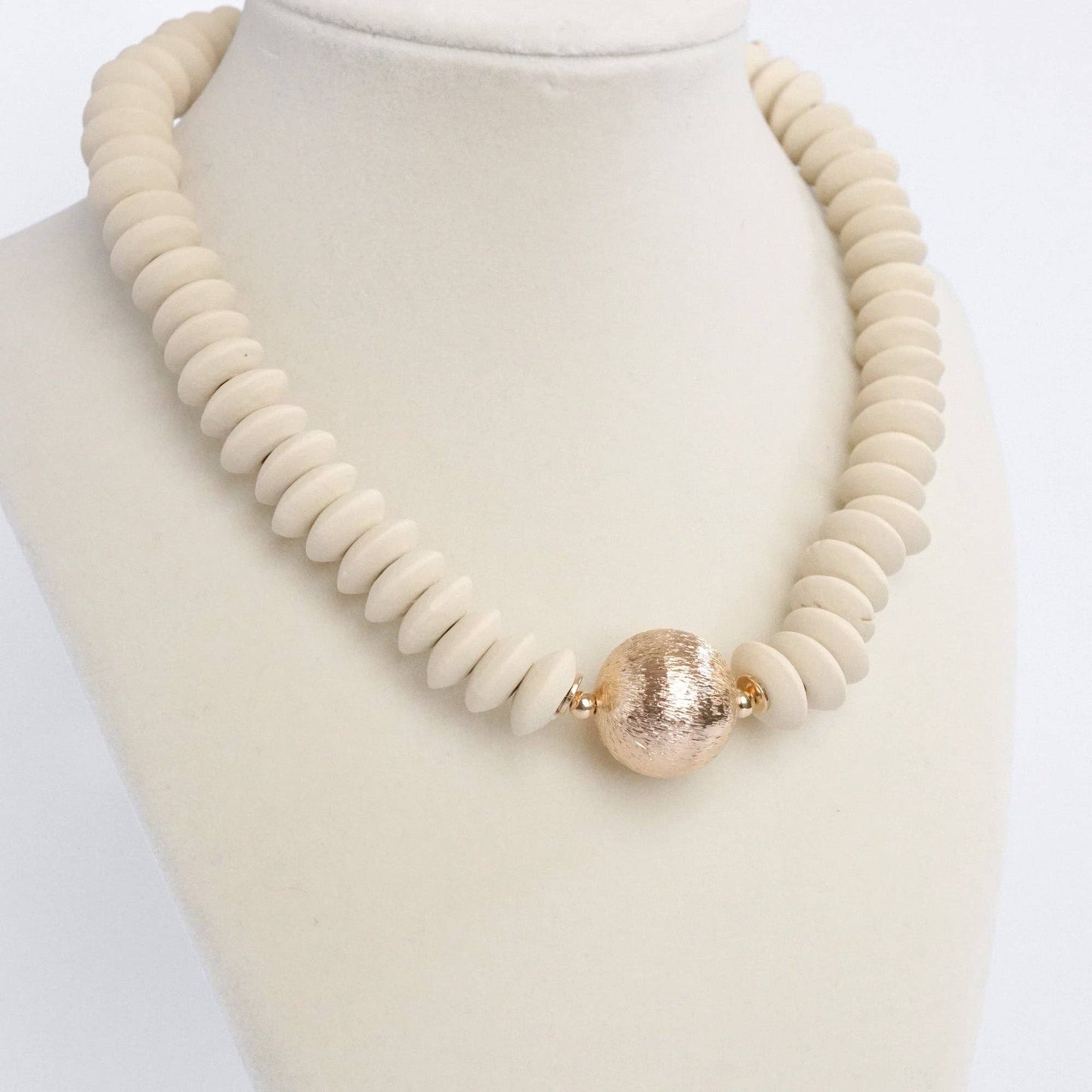 Wooden Bead Short Statement Necklace