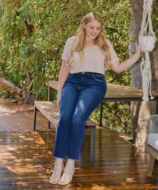 Jeanne Plus Size- Super High Rise Slim Straight Jeans