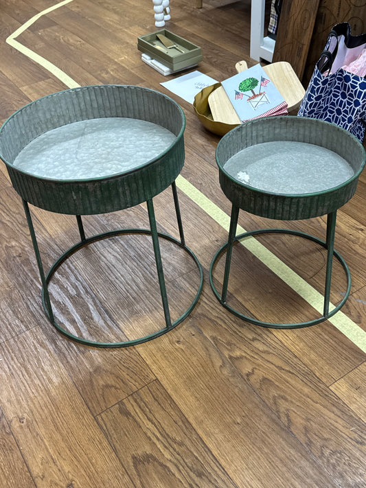 Display trays