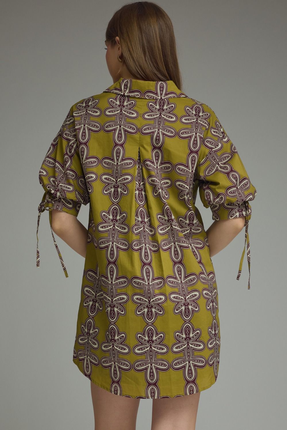 Printed Short Sleeve Mini Dress in Martini Olive